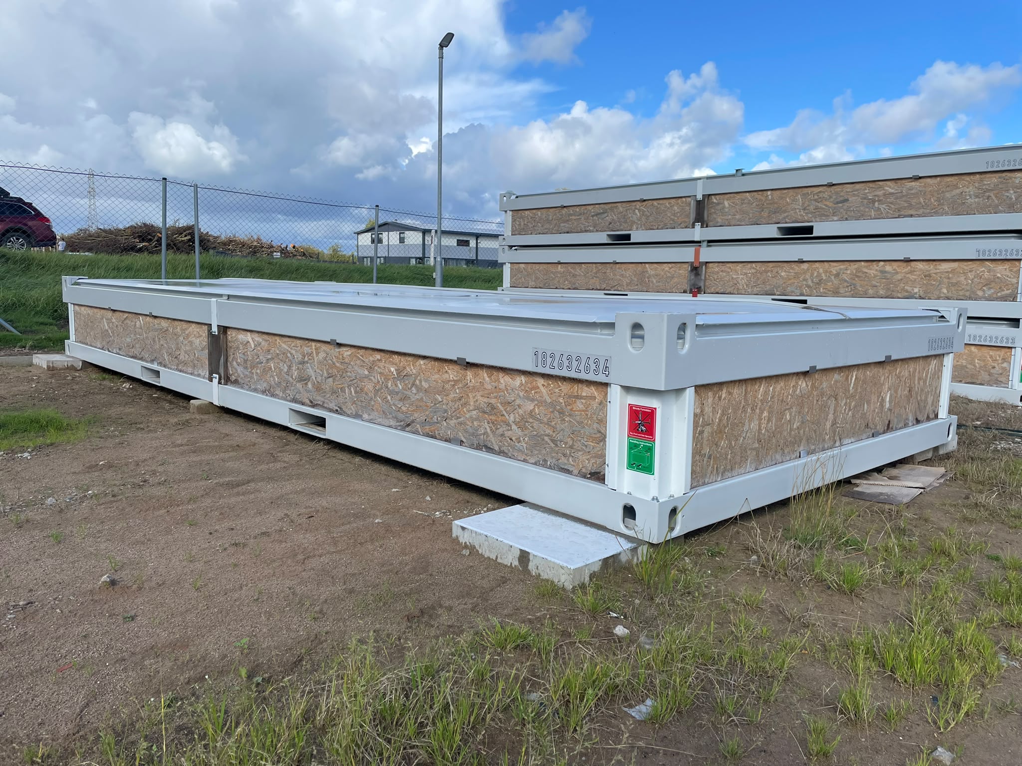 Konteinerinis biuro namelis 2,4x6,0m (transpack)